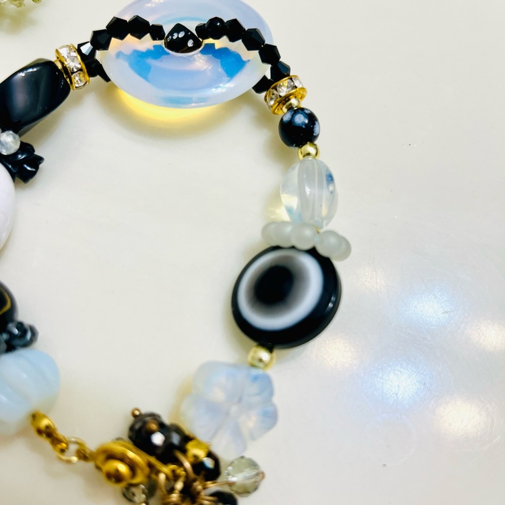 Handmade Moonstone and Black Obsidian Bracelet - Picture 4 of 5